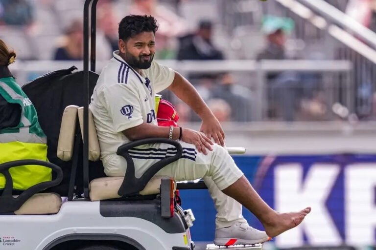 India Post 264/4 on Day 1 of Manchester Test, Injury to Pant Casts Shadow